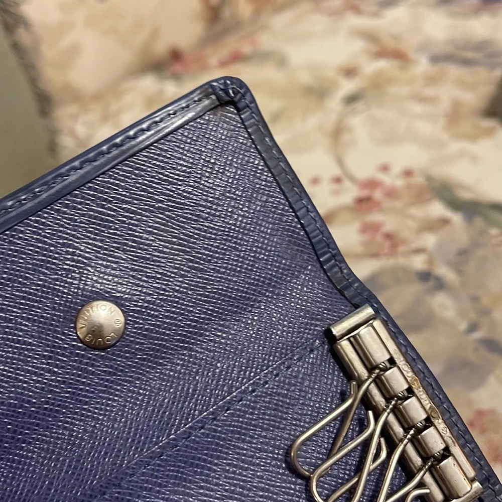 Authentic vintage Louis Vuitton Key Case for 4 keys